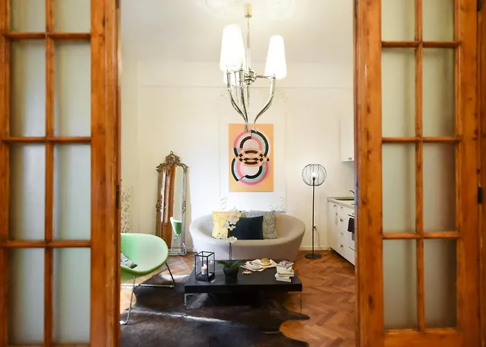 Appartamento Vintage Elegance, Modern Comfort: 1br Overlooking Calea Victoriei